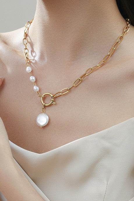 Toggle Chain Pearl Detail Necklace - Gold
