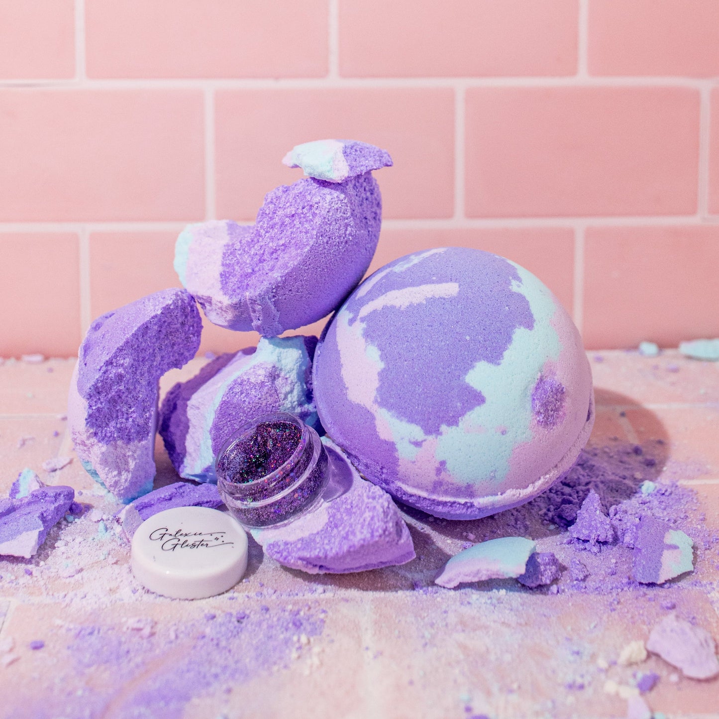 Lavender Haze Luxe Bath Bomb with Surprise Inside