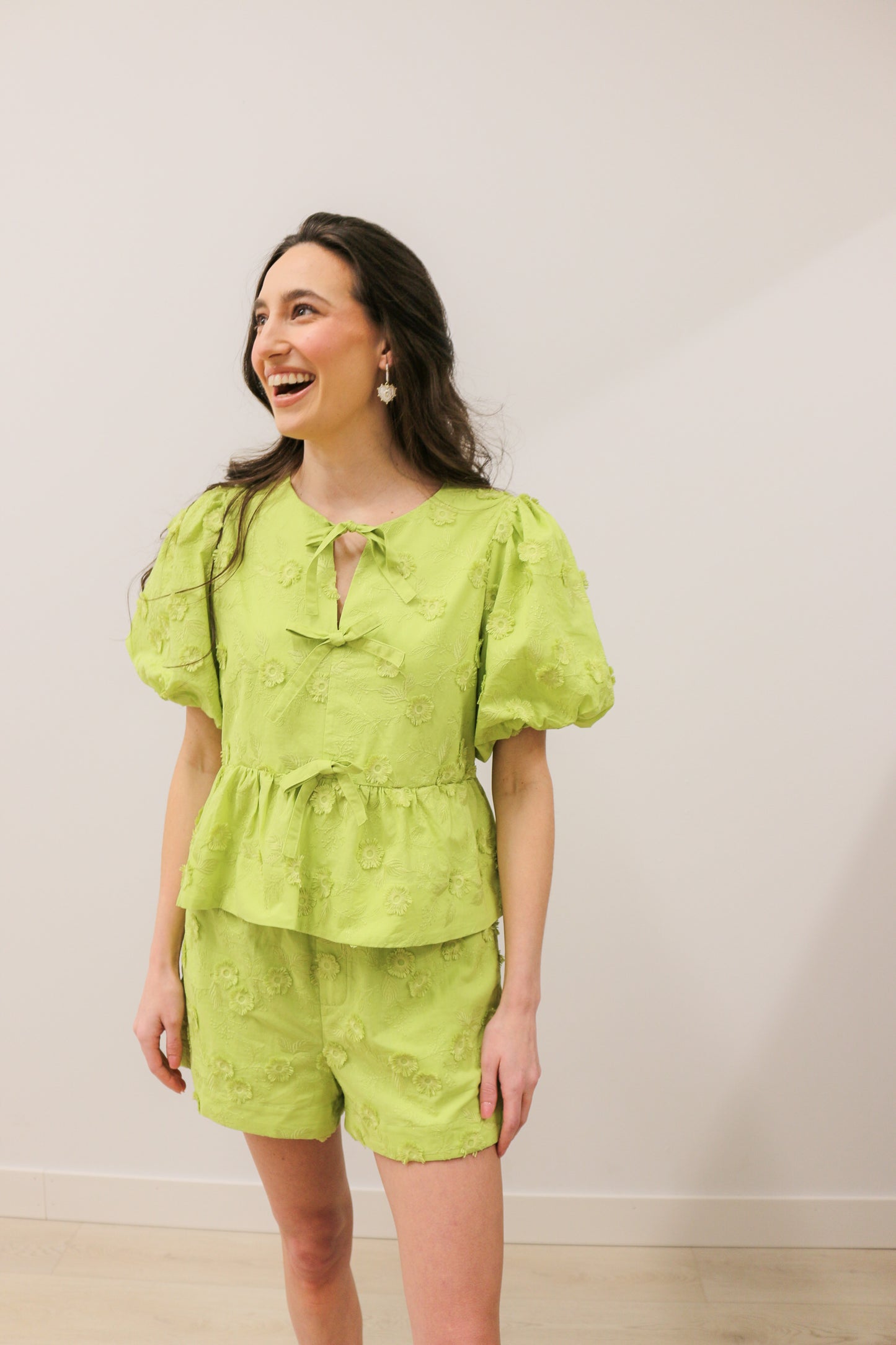 Embroidered Floral Appliqué Front Tie Closure Bubble Short Sleeve Blouse - Apple Green