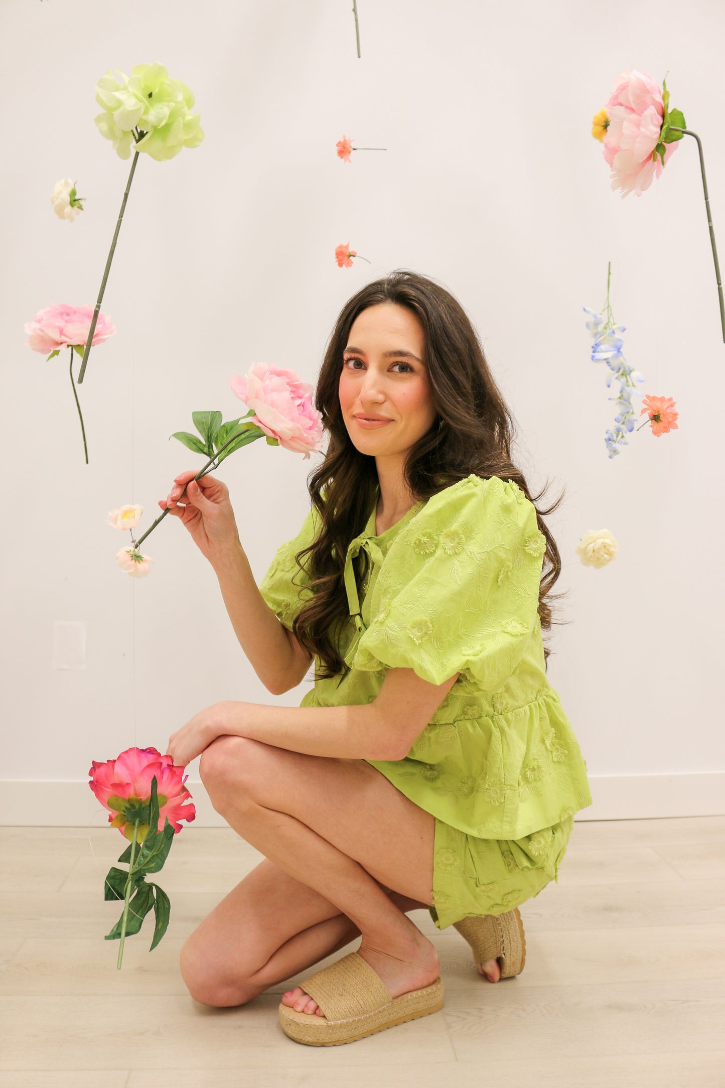 Embroidered Floral Appliqué Front Tie Closure Bubble Short Sleeve Blouse - Apple Green