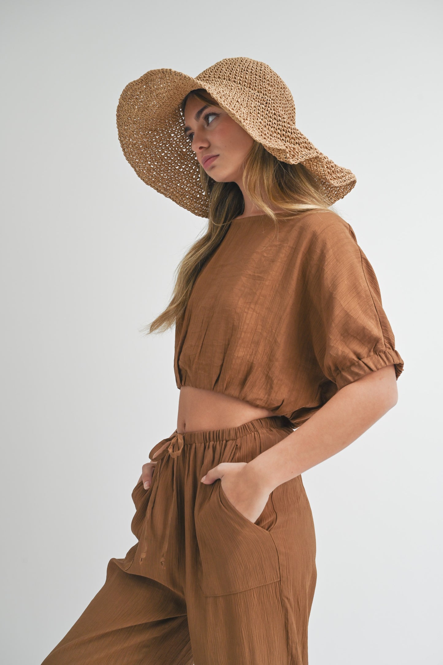 Canyon Textured Fabric Short Sleeve Cropped Shirt - Brown
