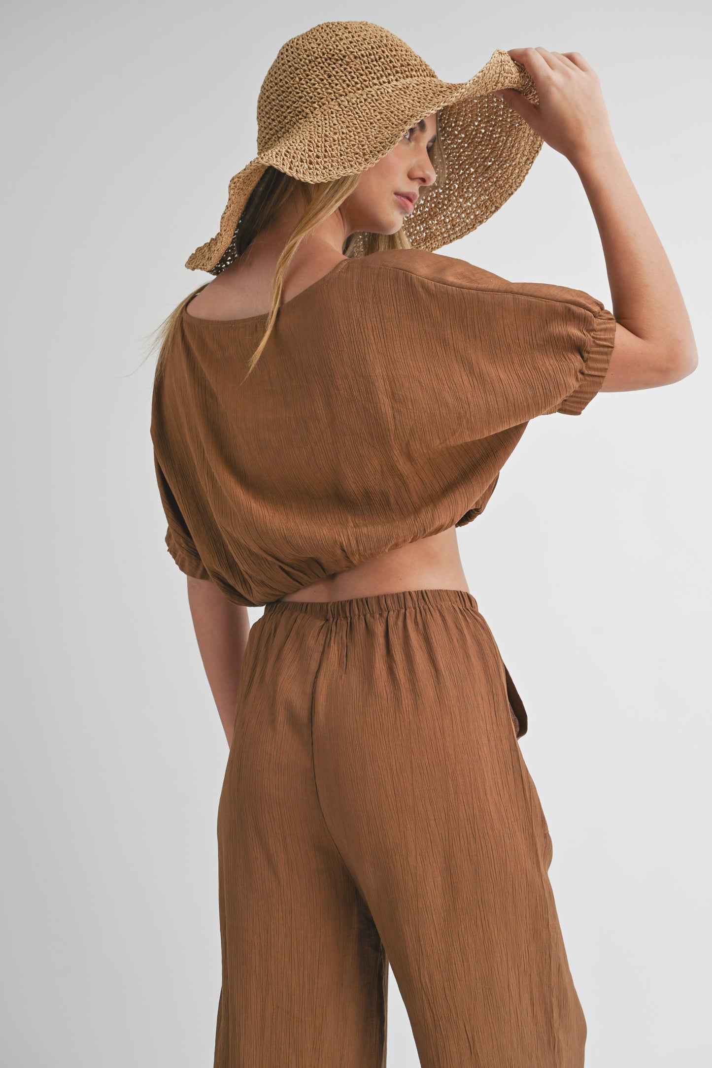 Canyon Textured Fabric Short Sleeve Cropped Shirt - Brown