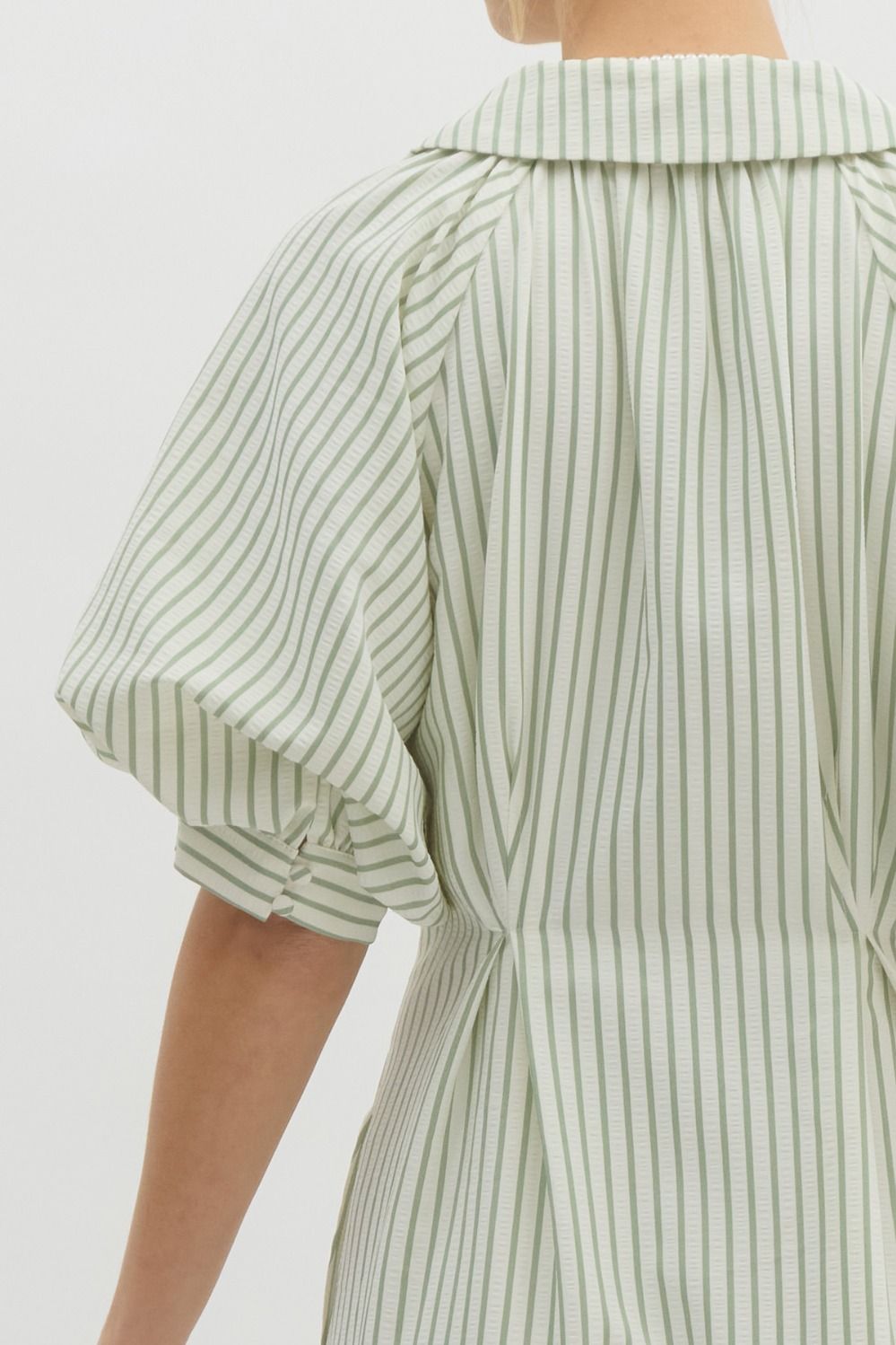 Vertical Stripe Short Sleeve Pleat Waisted Collared Midi Dress - Pale Green