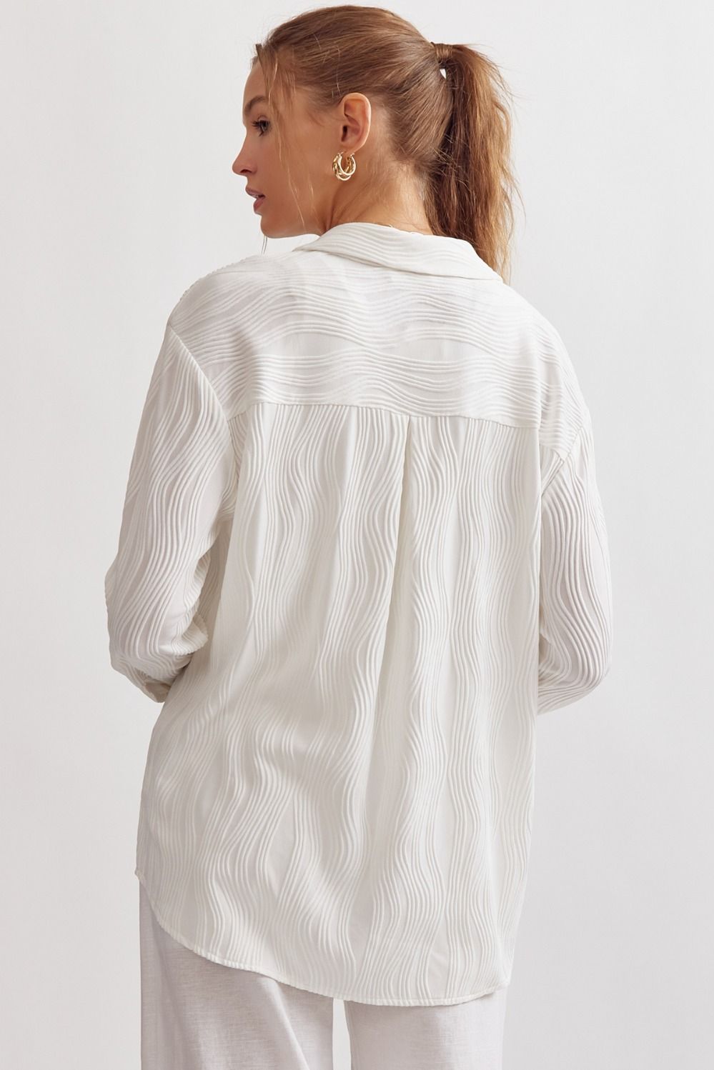Caroline Long Sleeve Wave Textured Button Up Blouse - White