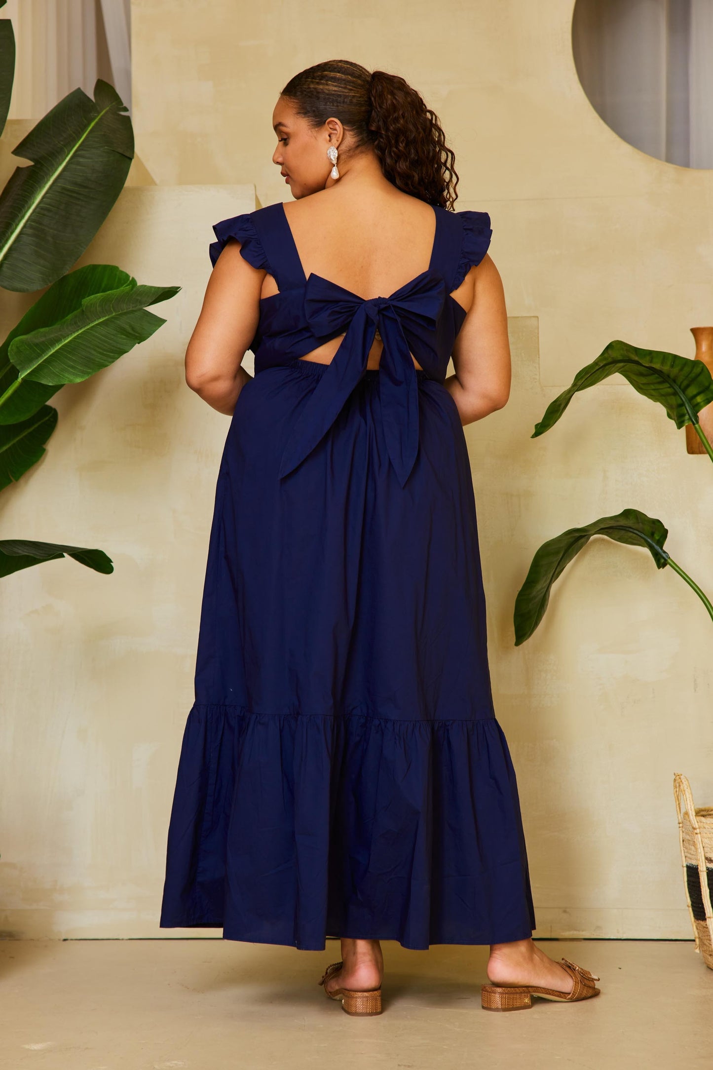V-Neckline Curve Bow Tie Back Poplin Maxi Dress - Navy Blue