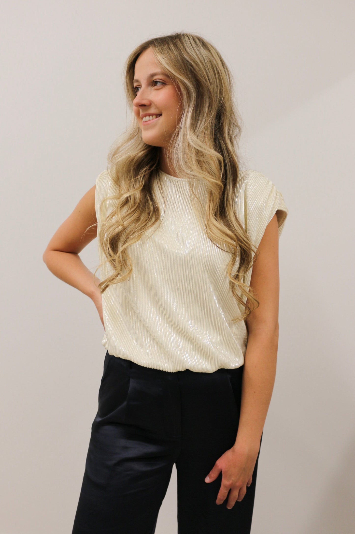 Lilia Sleeveless Shimmer Metallic Bubble Hem Knit Blouse - Ivory Silver