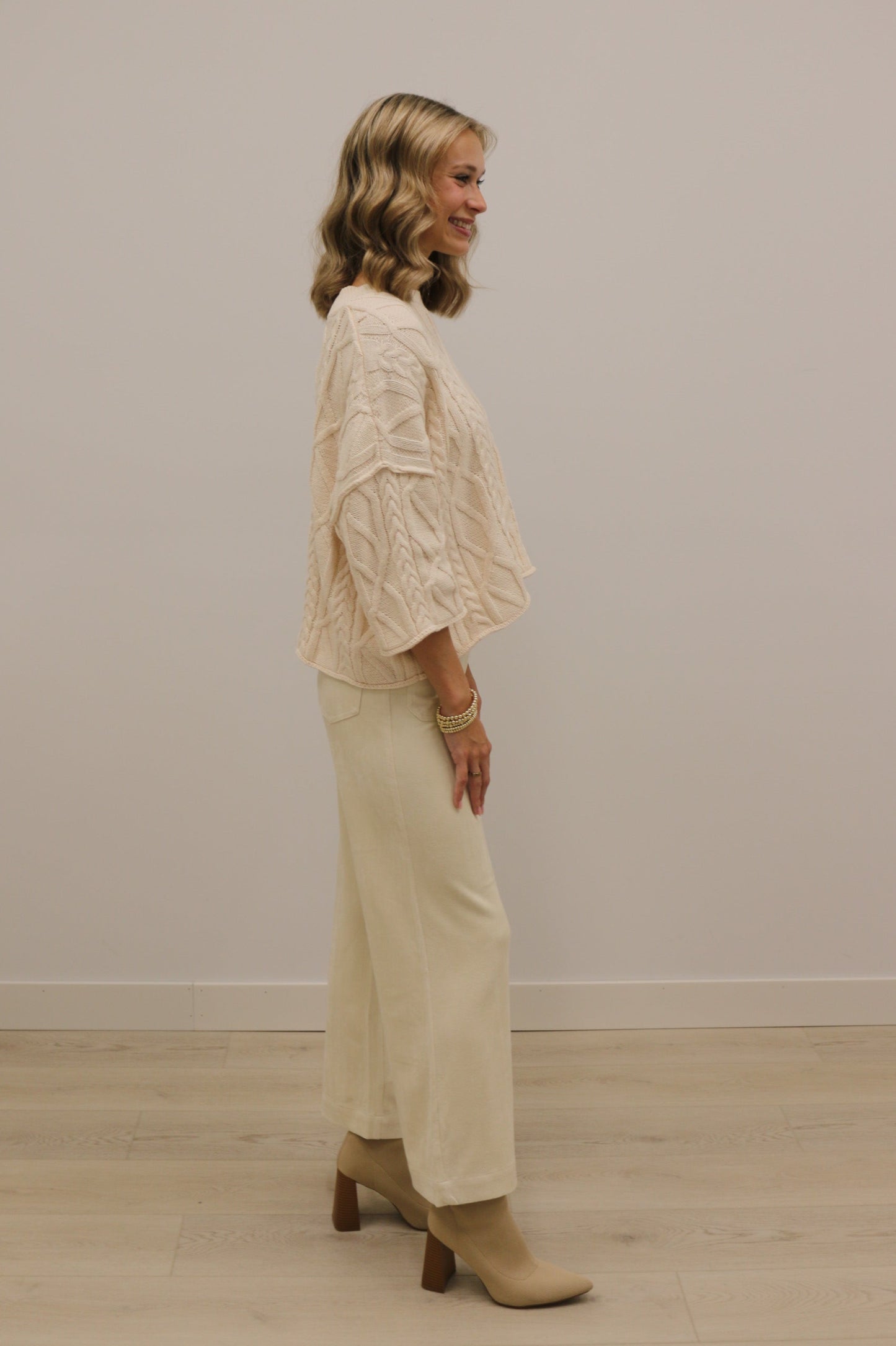 Corrin Cable Knit 3/4 Sleeve Knit Pullover Sweater - Cream