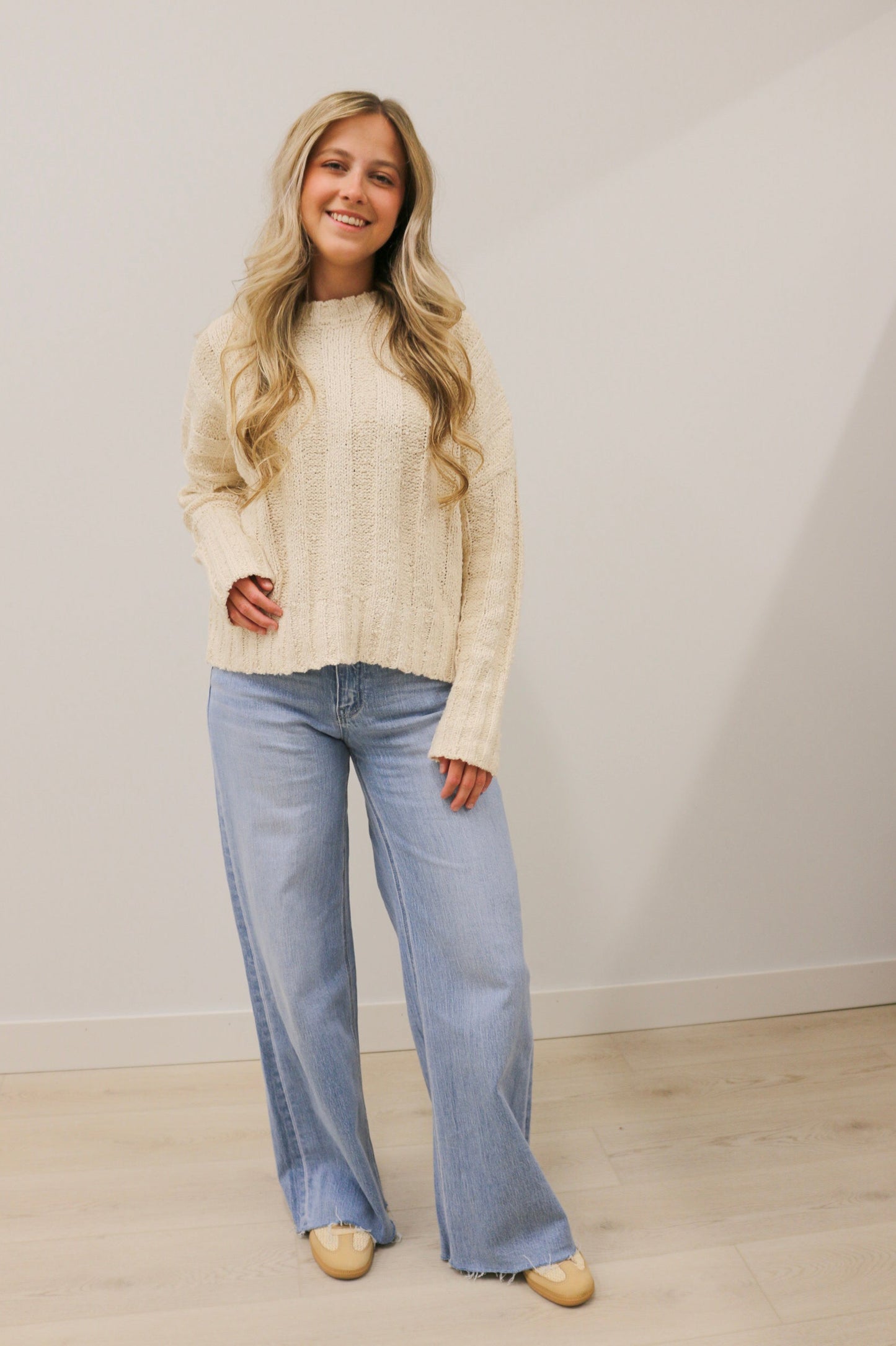 Lume Wide Ribbed Long Sleeve Crewneck Knit Sweater Pullover - Natural