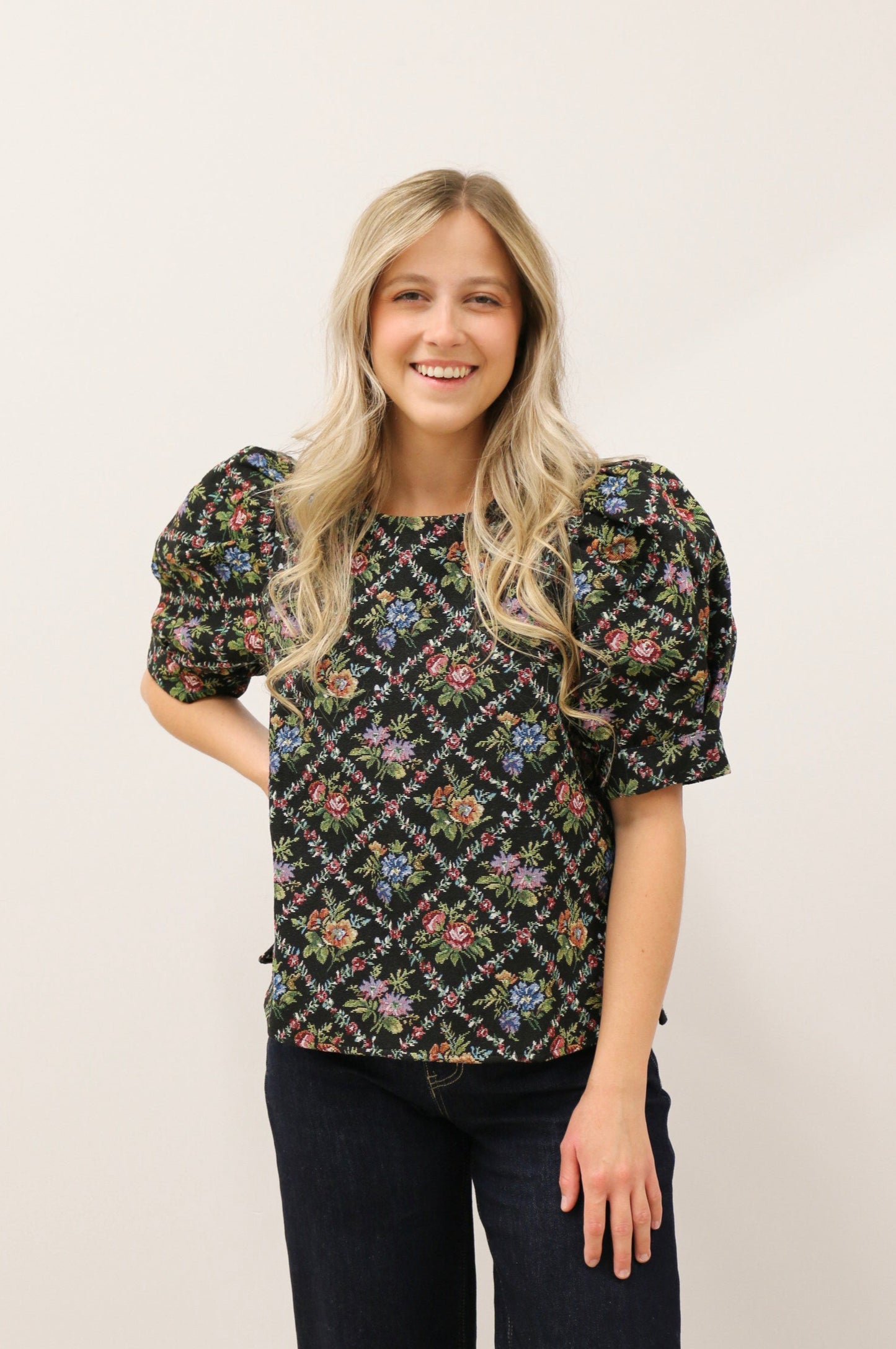 Tapestry Print Botanical Jacquard Puff Short Sleeve Blouse - Black Multi