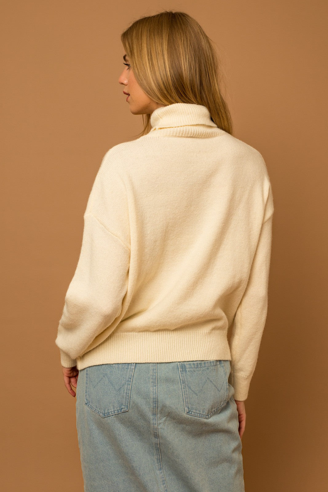 Apres Ski 3D Letter Long Sleeve Turtleneck Sweater - Ivory Multi