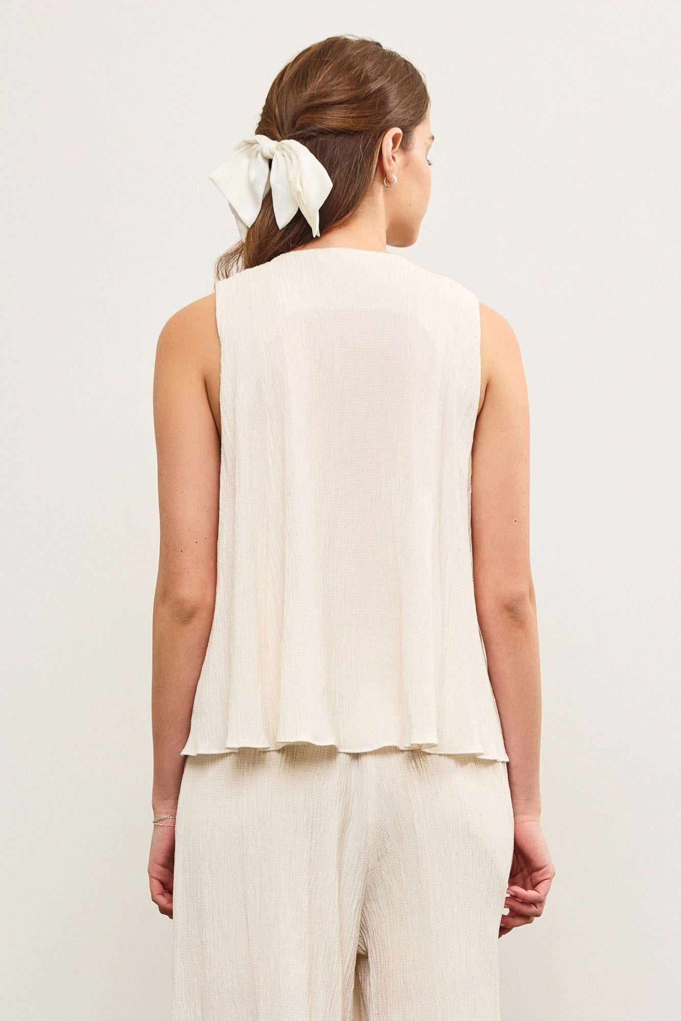 Breeze Sleeveless Relaxed Textured Fabric Tie Detail Top - Linen
