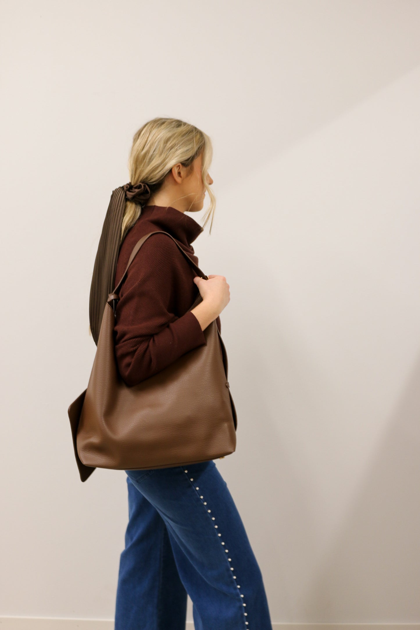Zelda Vegan Leather Hobo Handbag - Chocolate Brown