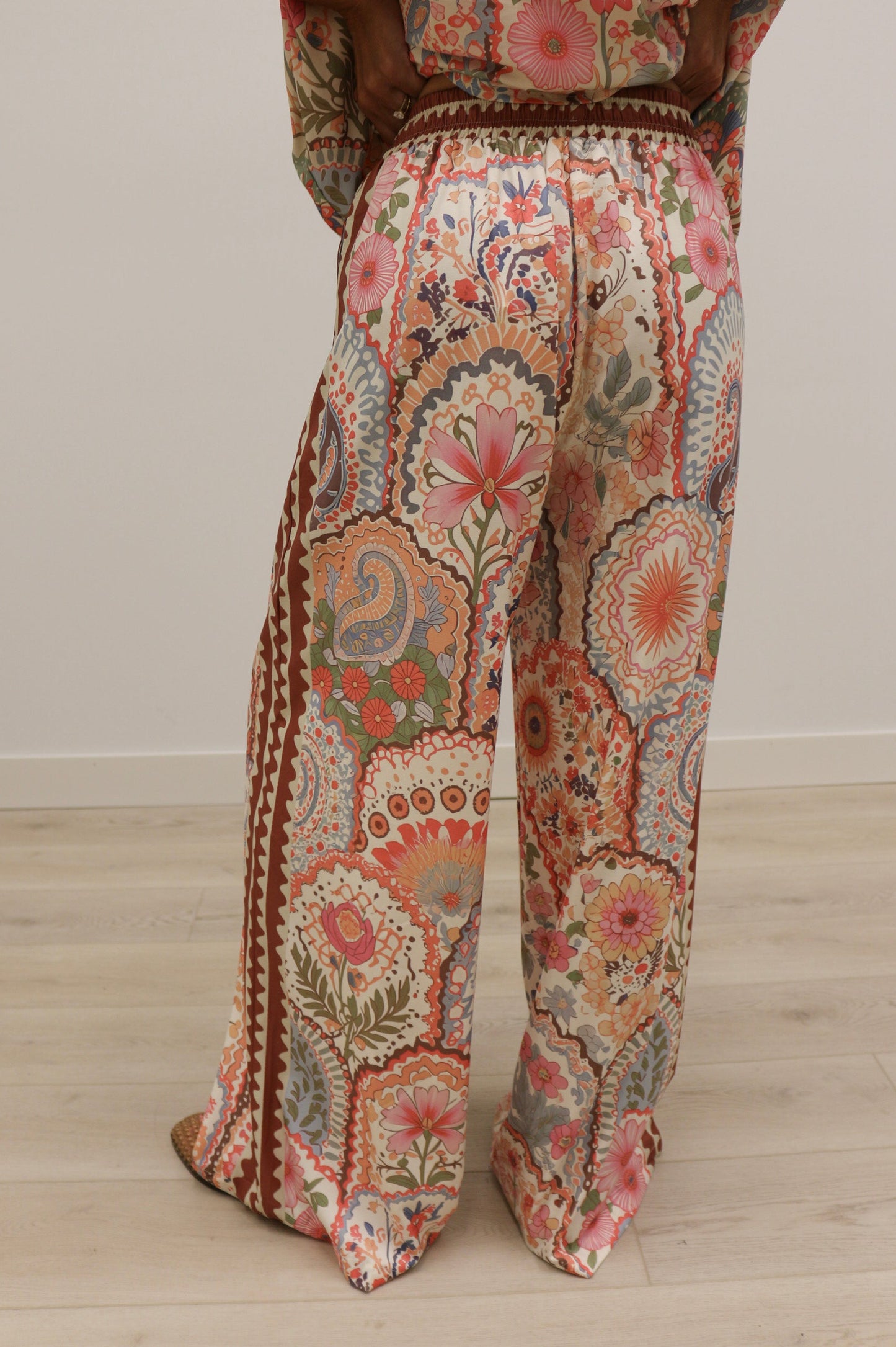 Grotta Printed High Waisted Wide Leg Pants - Pink Multi