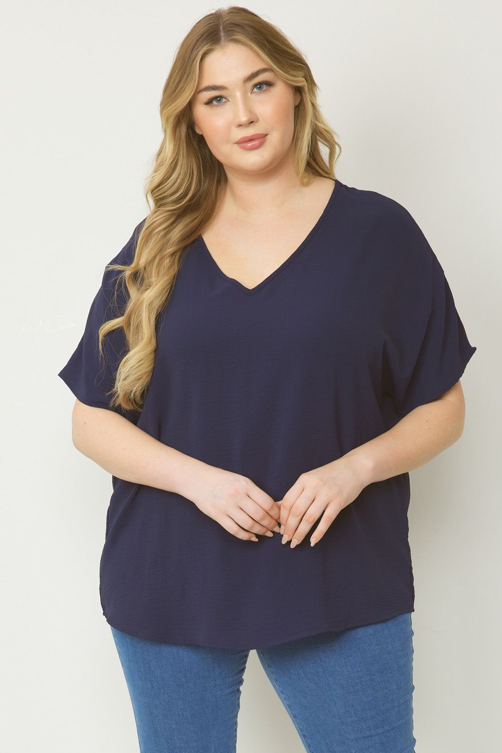 Curve Thea Essential V-Neck Short Sleeve Woven Blouse - Navy