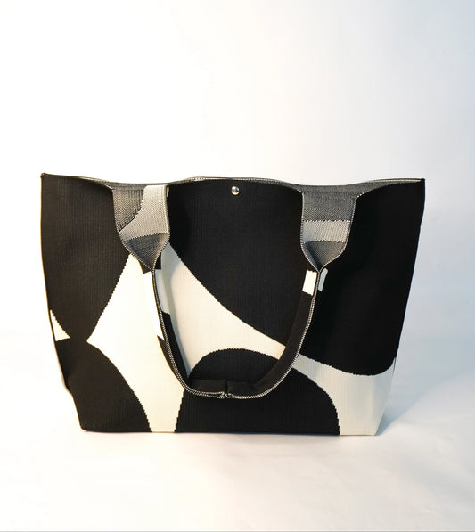 MOOdy Printed Signature Tote Machine Washable - Black