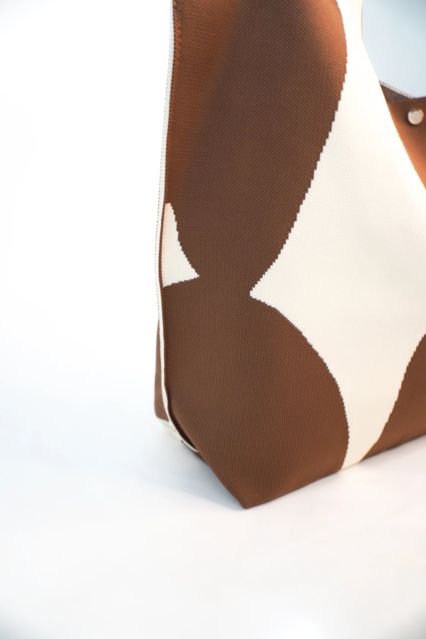 MOOdy Printed Signature Tote Machine Washable - Brown Multi