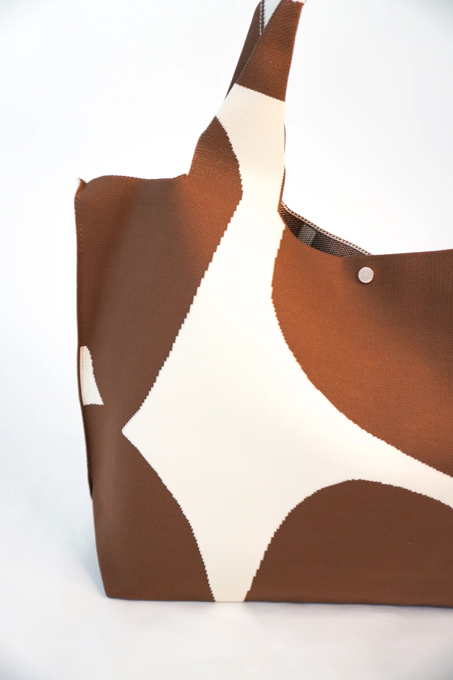 MOOdy Printed Signature Tote Machine Washable - Brown Multi