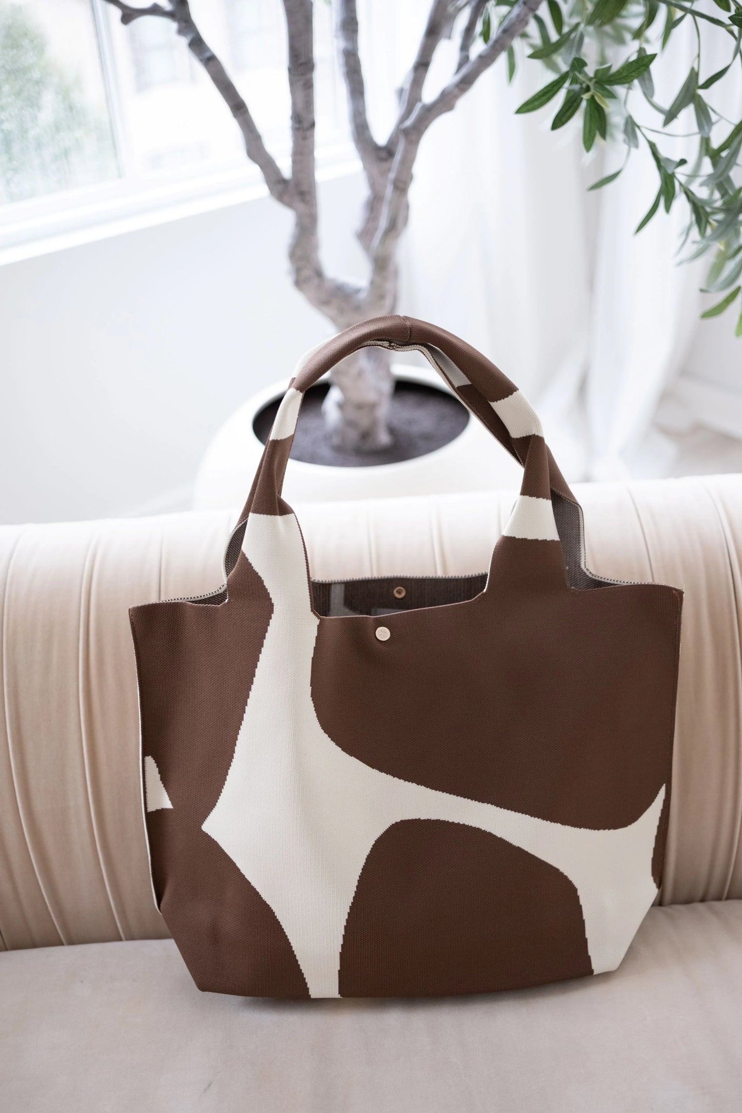 MOOdy Printed Signature Tote Machine Washable - Brown Multi