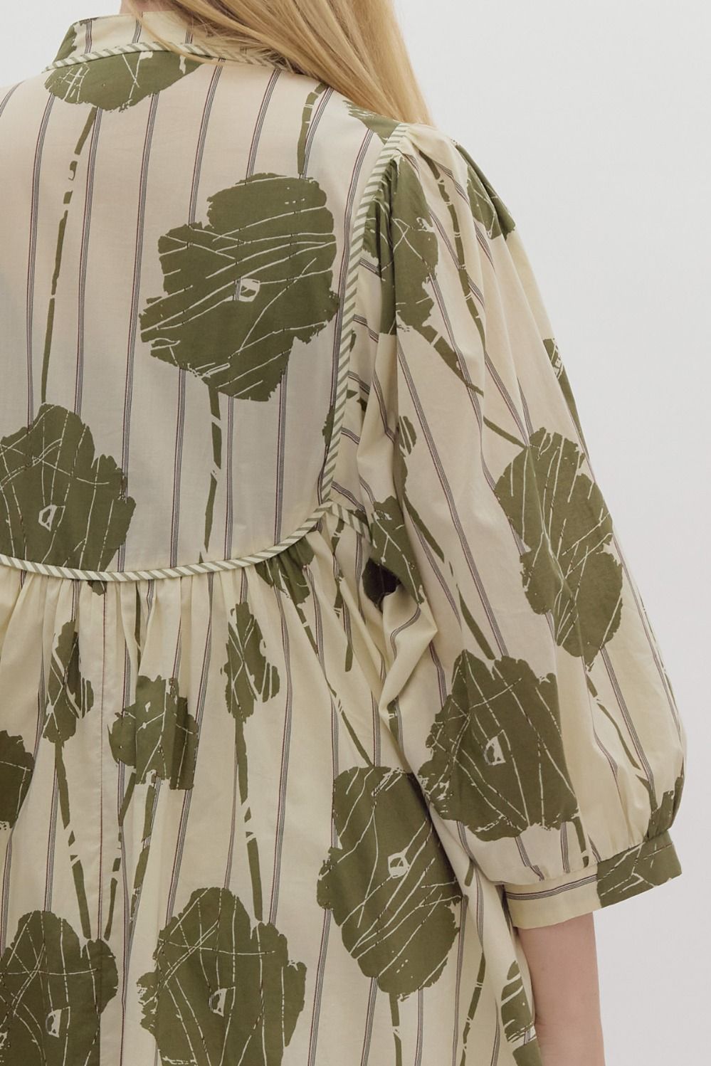Abbigail Curve Floral Printed V-Neck 3/4 Sleeve Mini Dress - Green Multi