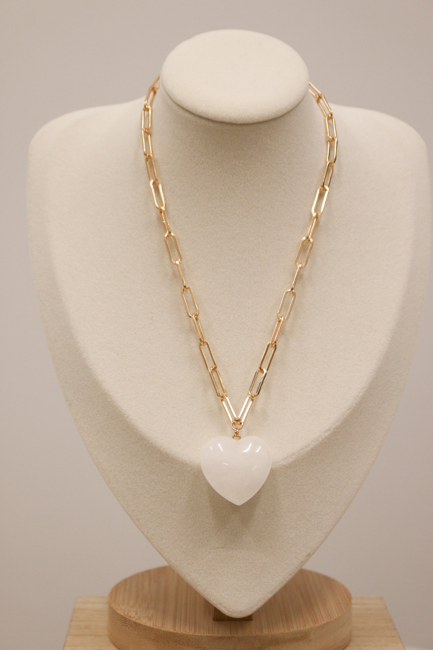 Britain Gold Paperclip Chain Necklace with Stone Heart - White