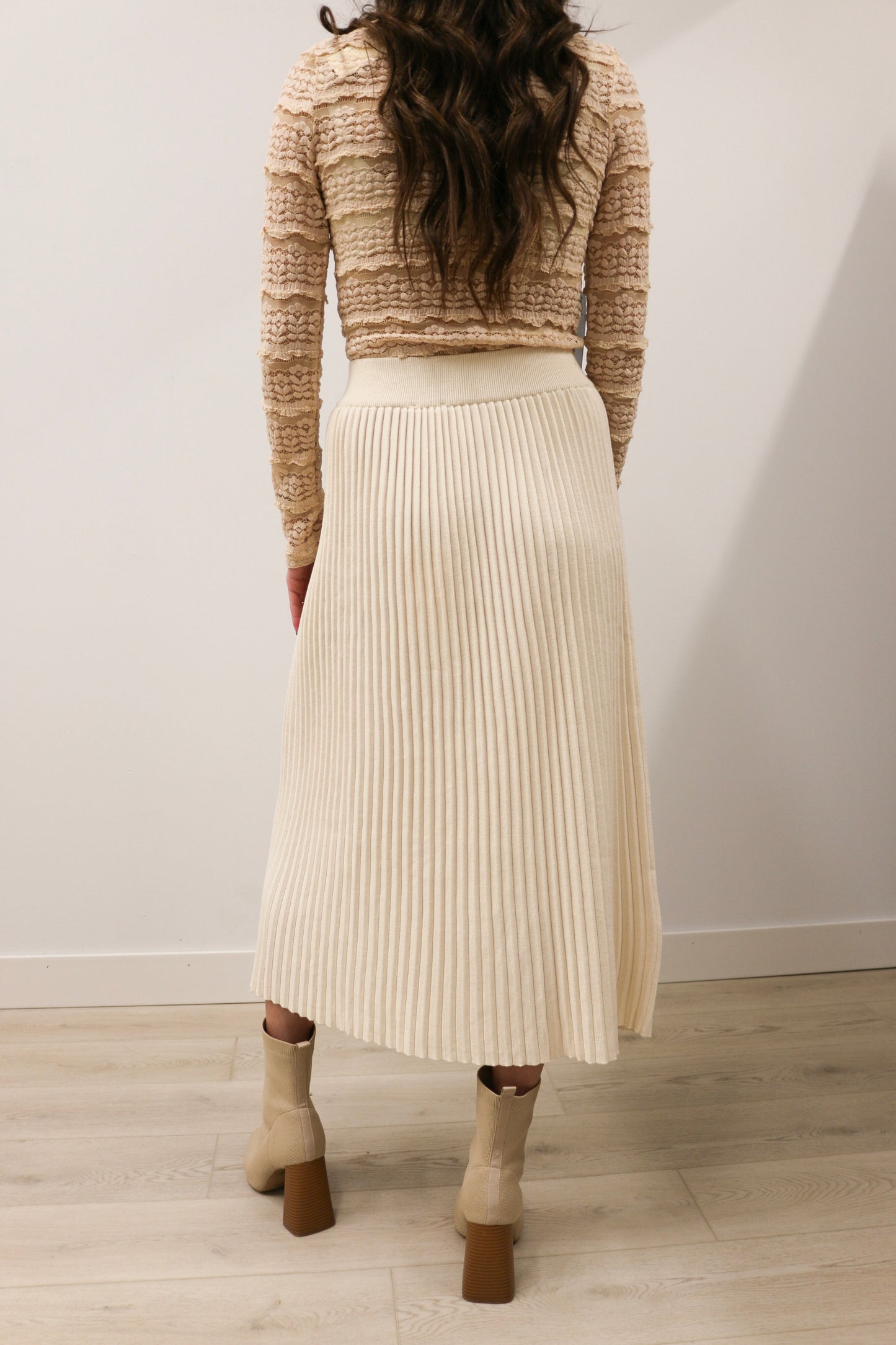 Alice Pleated Sweater Knit Midi Skirt - Cream
