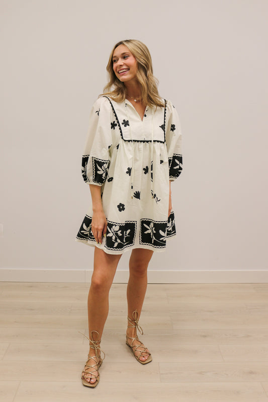 Modern Floral Print 3/4 Sleeve Scallop Trim Mini Dress - White Black