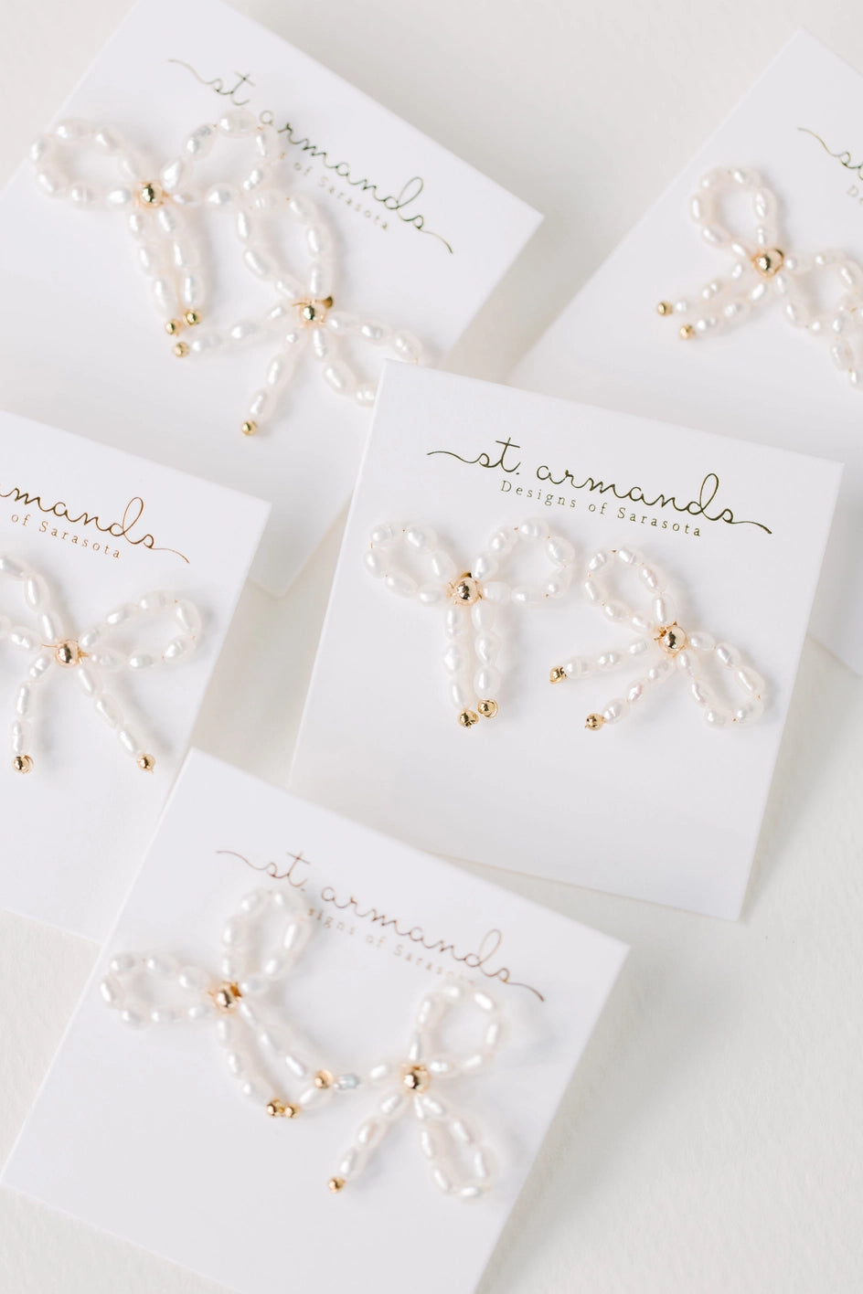 Petite Pearl Beaded Bow Earrings - Pearl Gold Multi