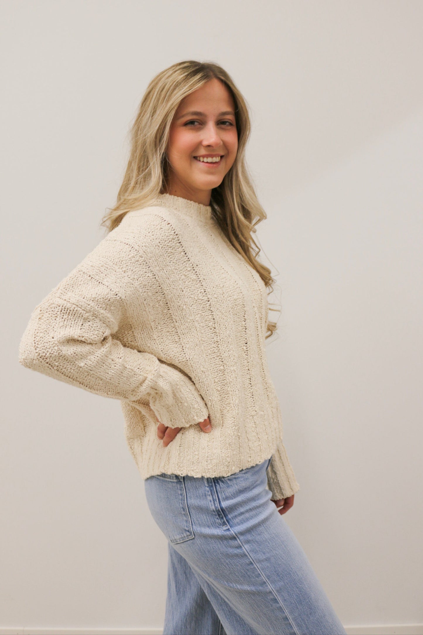 Lume Wide Ribbed Long Sleeve Crewneck Knit Sweater Pullover - Natural