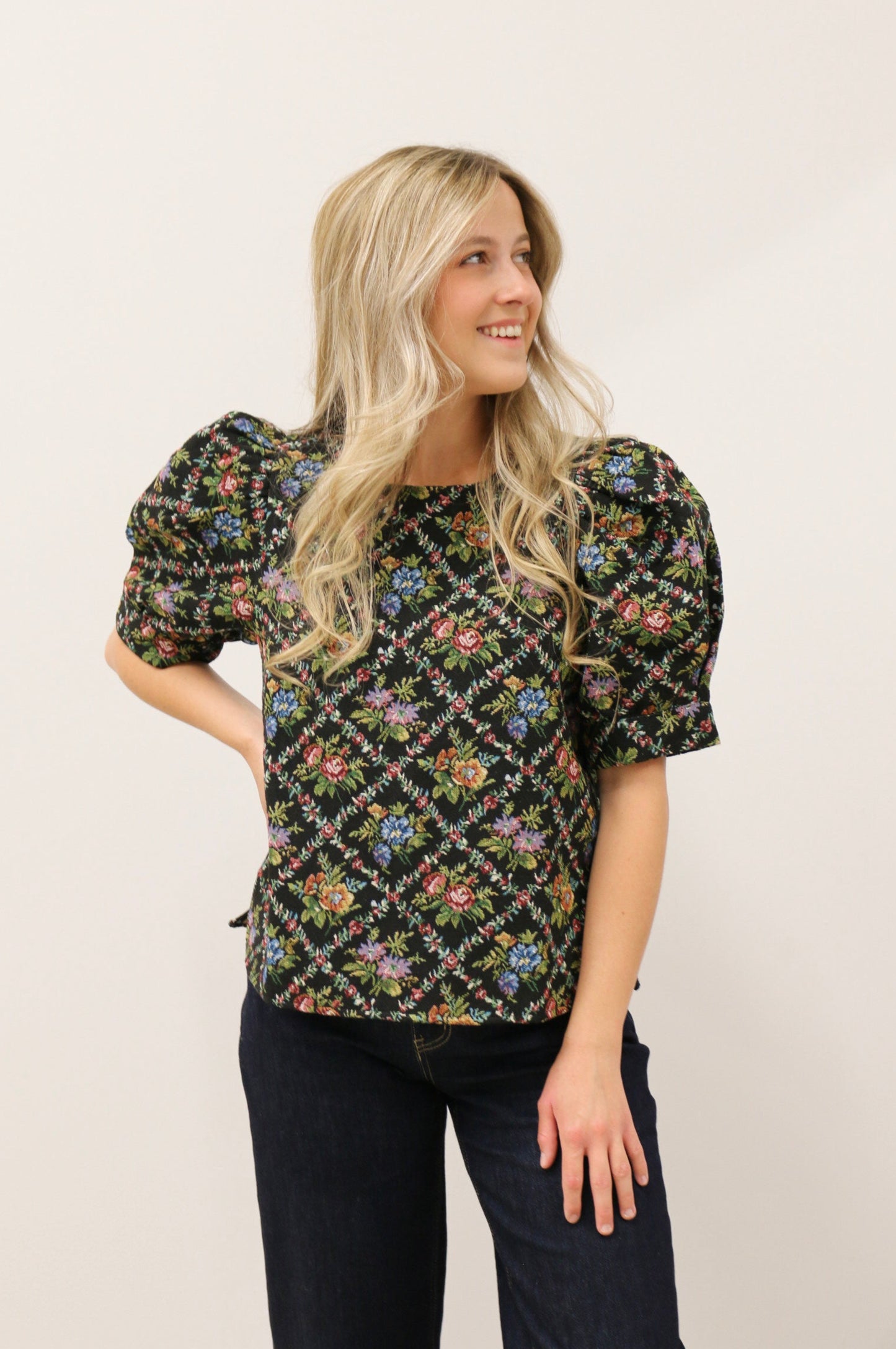 Tapestry Print Botanical Jacquard Puff Short Sleeve Blouse - Black Multi