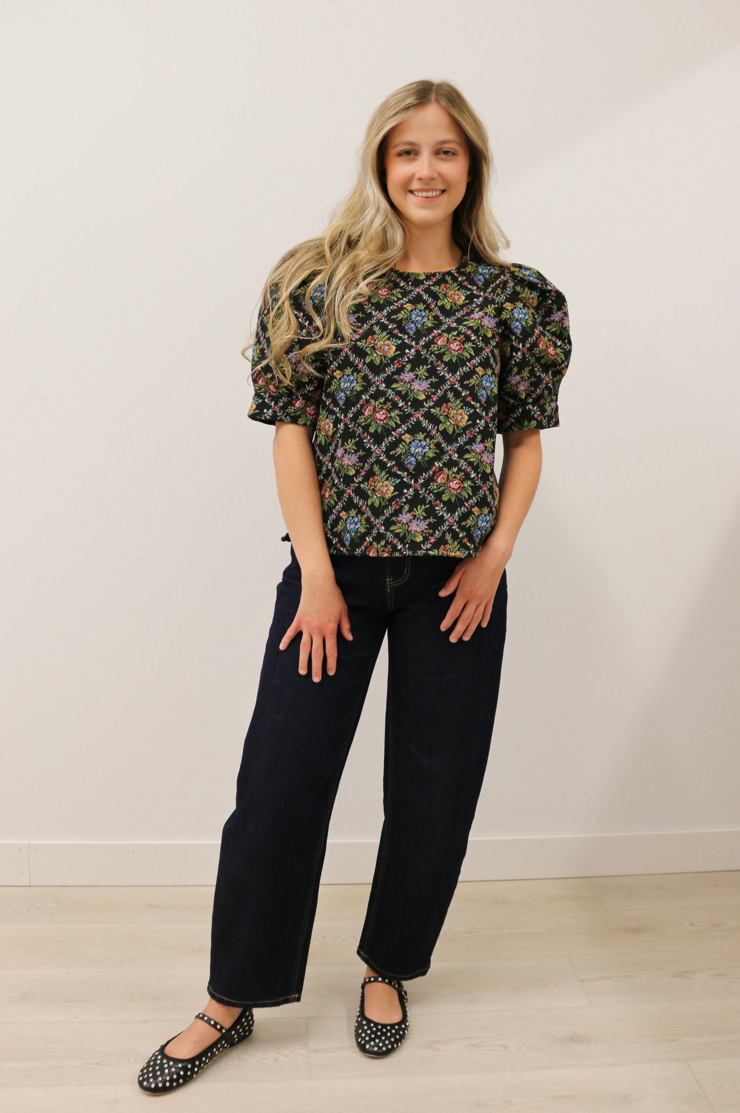 Tapestry Print Botanical Jacquard Puff Short Sleeve Blouse - Black Multi