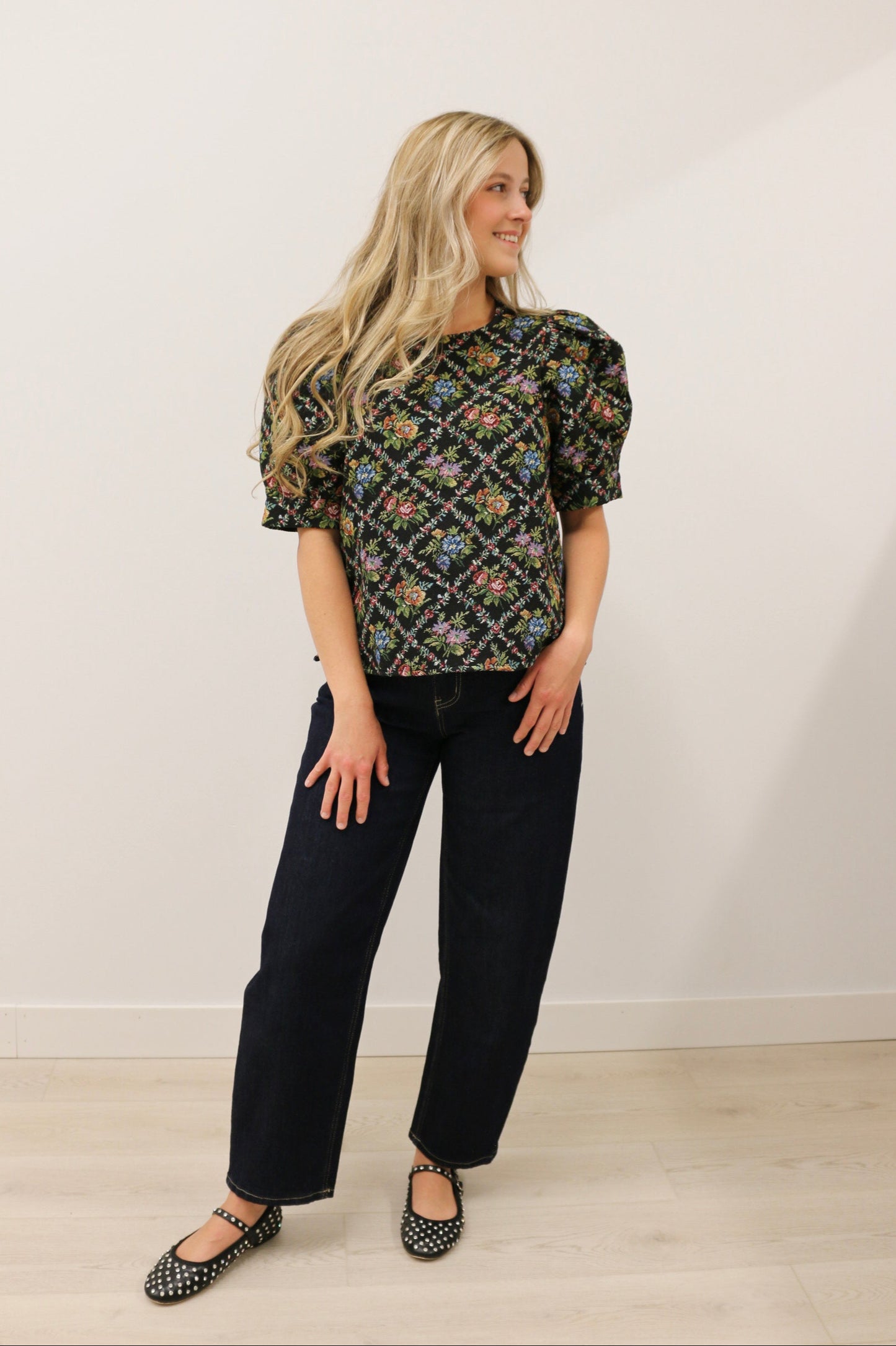 Tapestry Print Botanical Jacquard Puff Short Sleeve Blouse - Black Multi