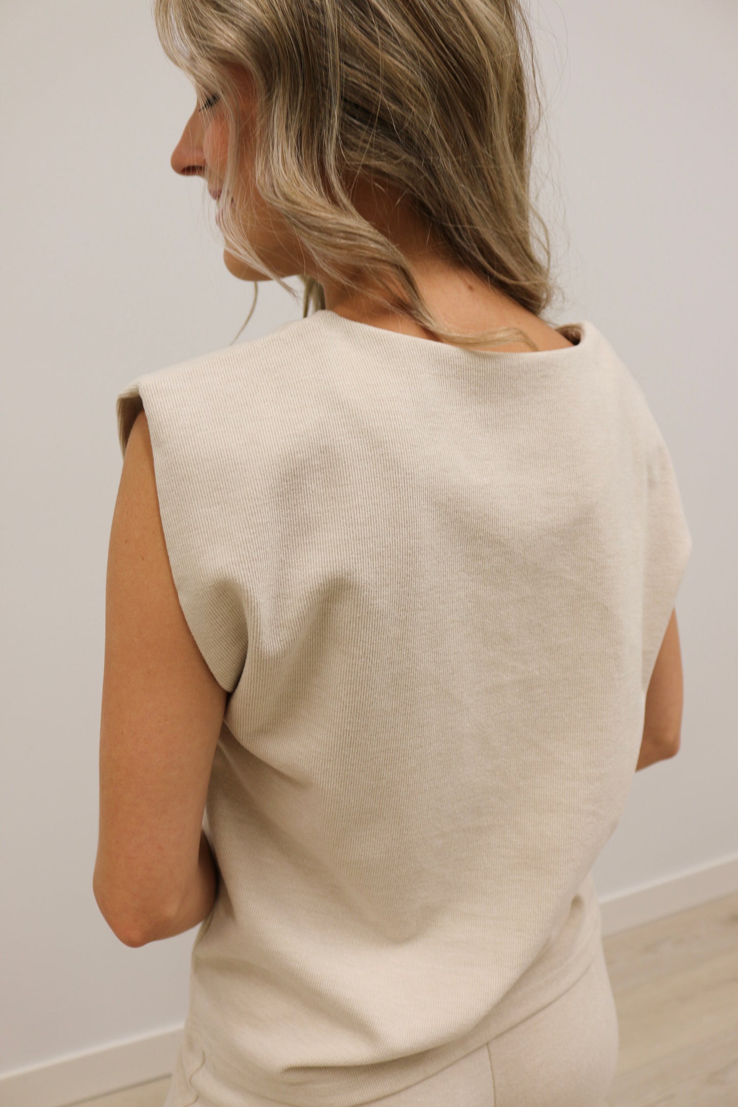Leigh Front Seam Sleeveless Knit Top - Oatmeal