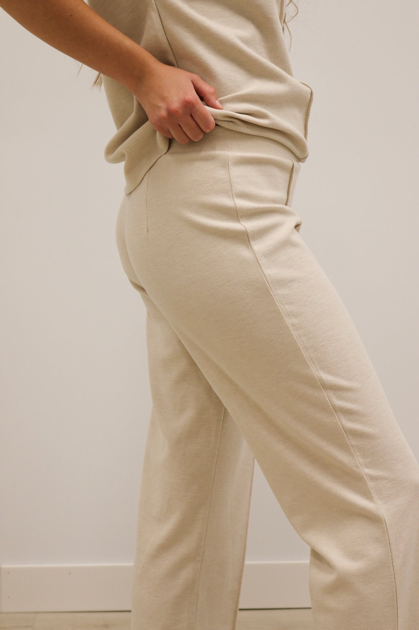 Leigh High Waisted Front Seam Knit Pants - Oatmeal