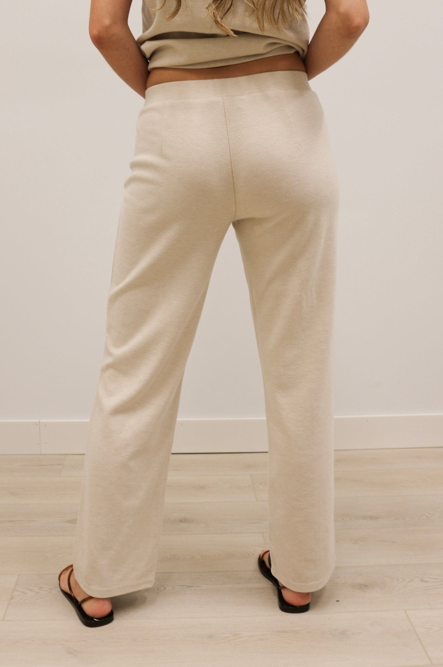 Leigh High Waisted Front Seam Knit Pants - Oatmeal