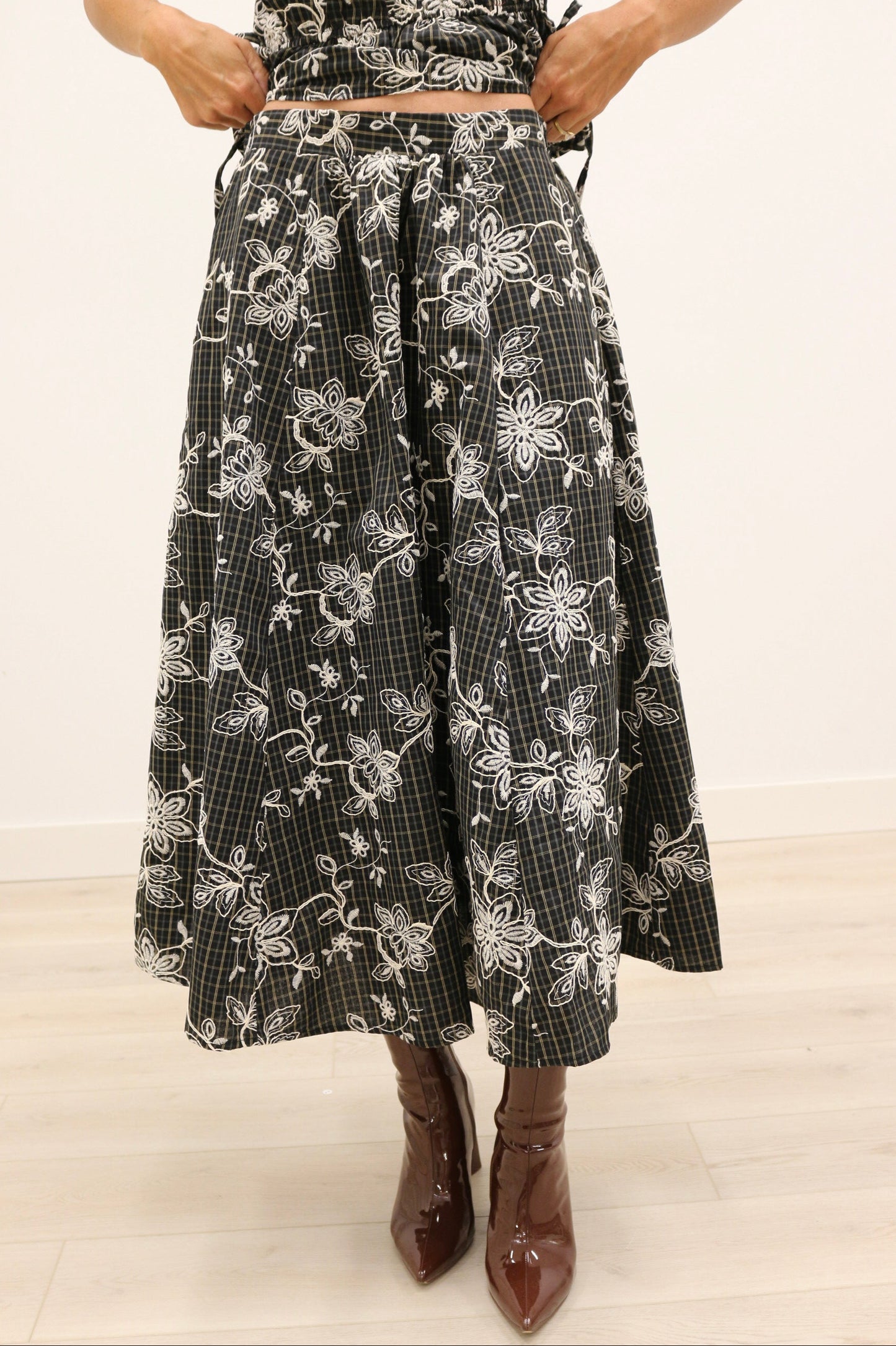 Marison Plaid Embroidered Midi Skirt 100% Cotton - Black Multi