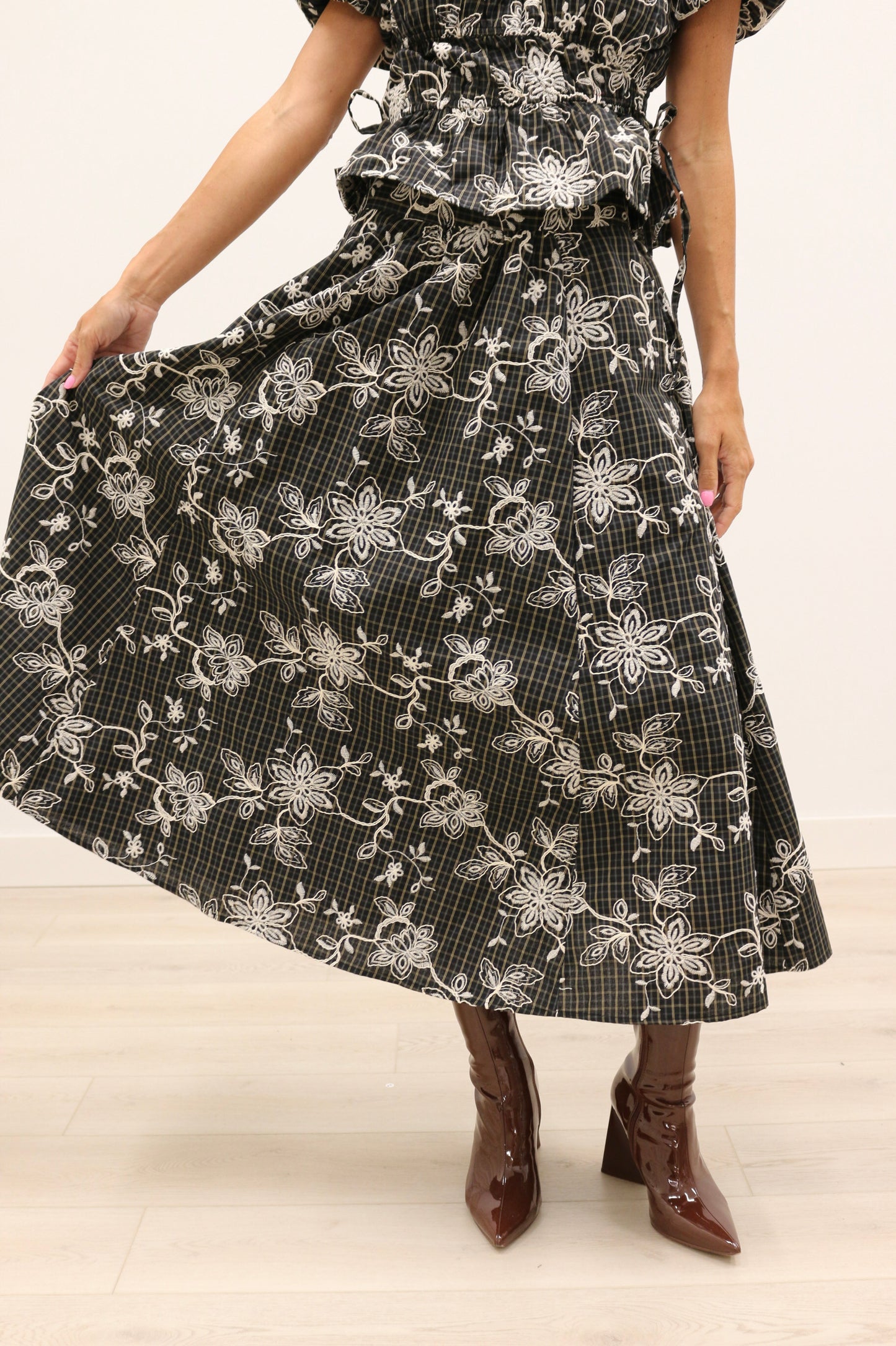 Marison Plaid Embroidered Midi Skirt 100% Cotton - Black Multi