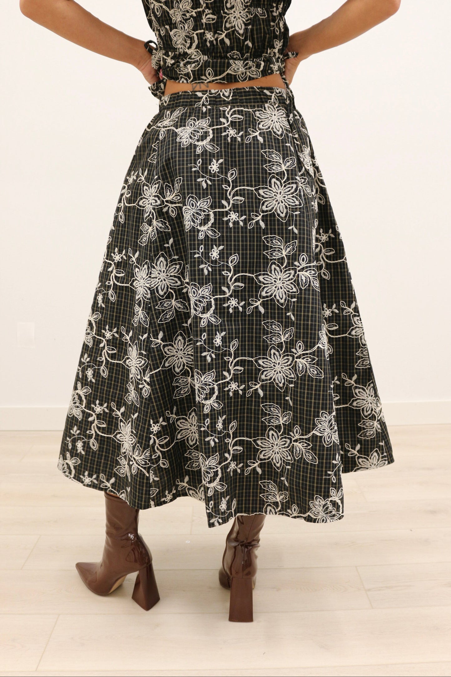 Marison Plaid Embroidered Midi Skirt 100% Cotton - Black Multi