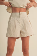 Load image into Gallery viewer, Monument Linen Elastic Band Shorts - Oatmeal
