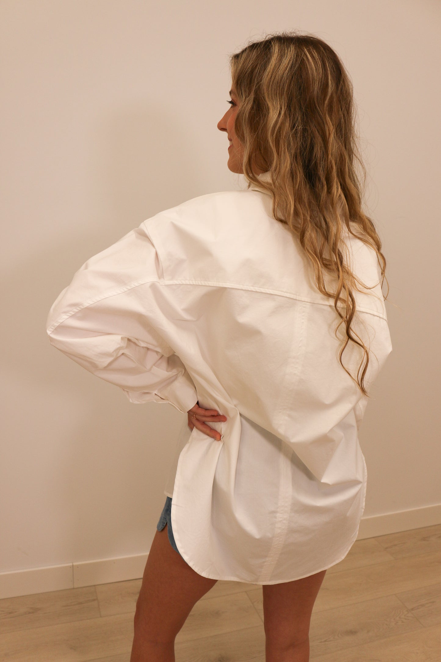 Parker Oversized Crisp Collared Button Up - White