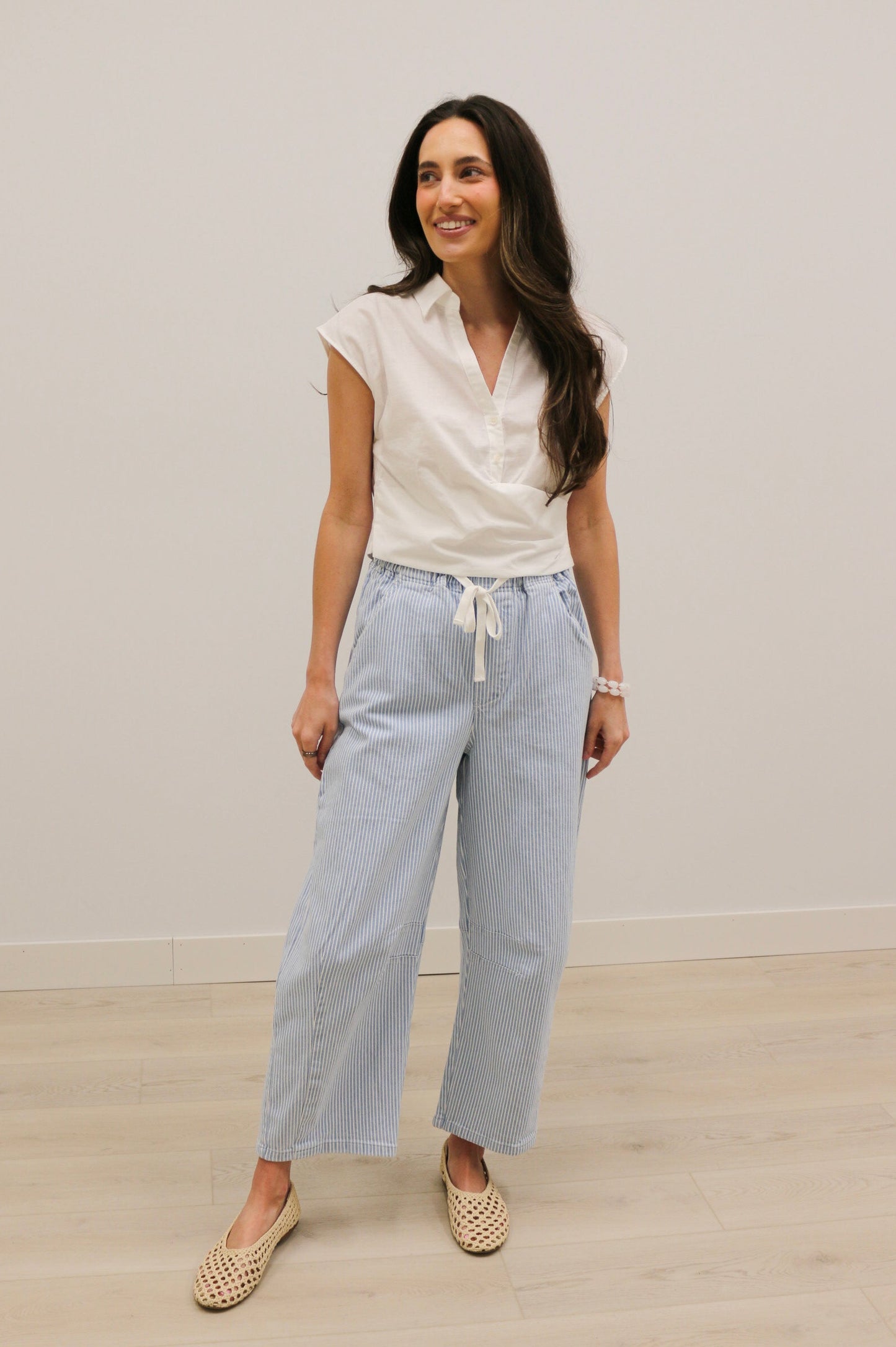 Pipa Sleeveless Collared Folded Waist Top - White