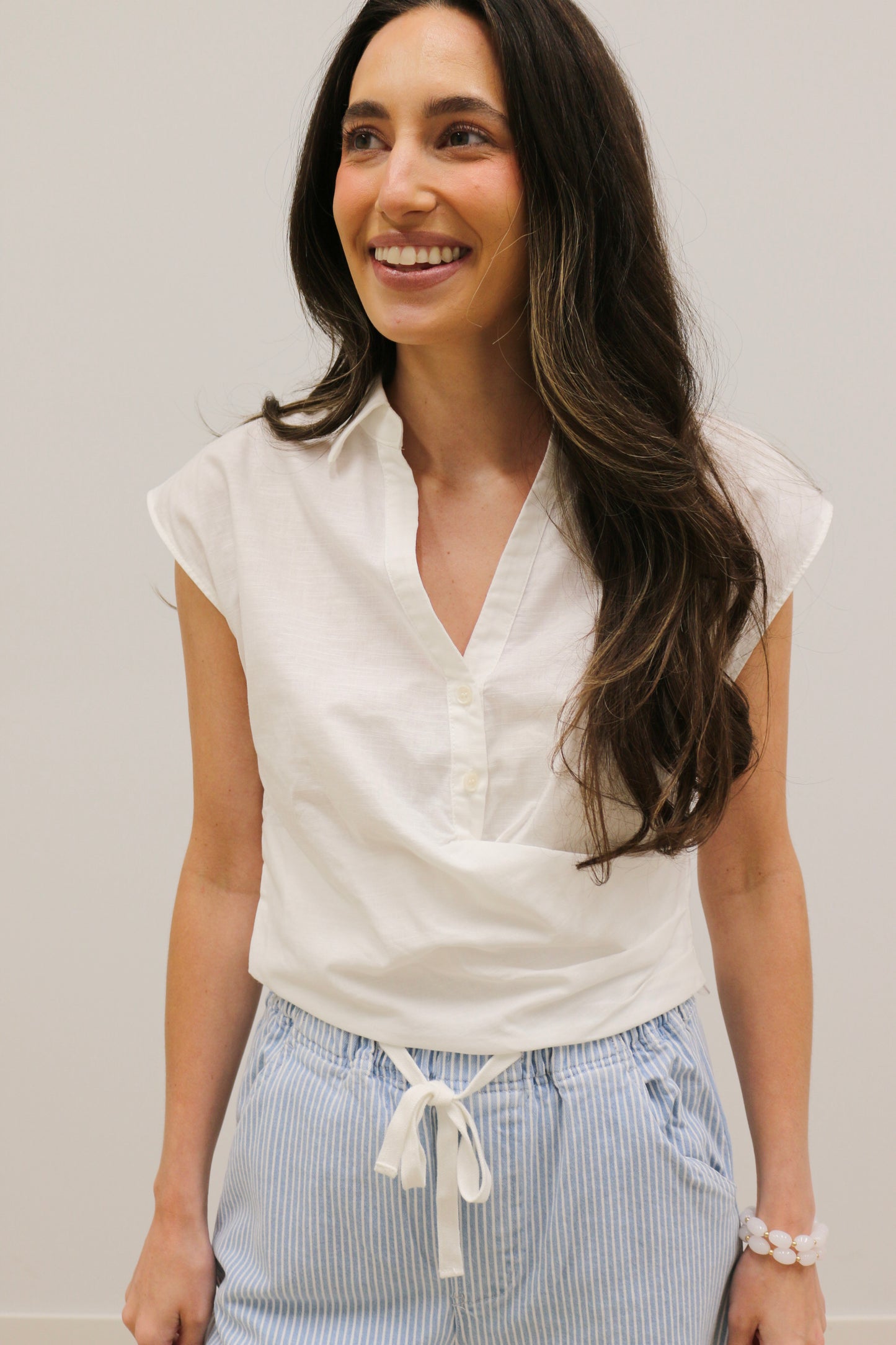 Pipa Sleeveless Collared Folded Waist Top - White