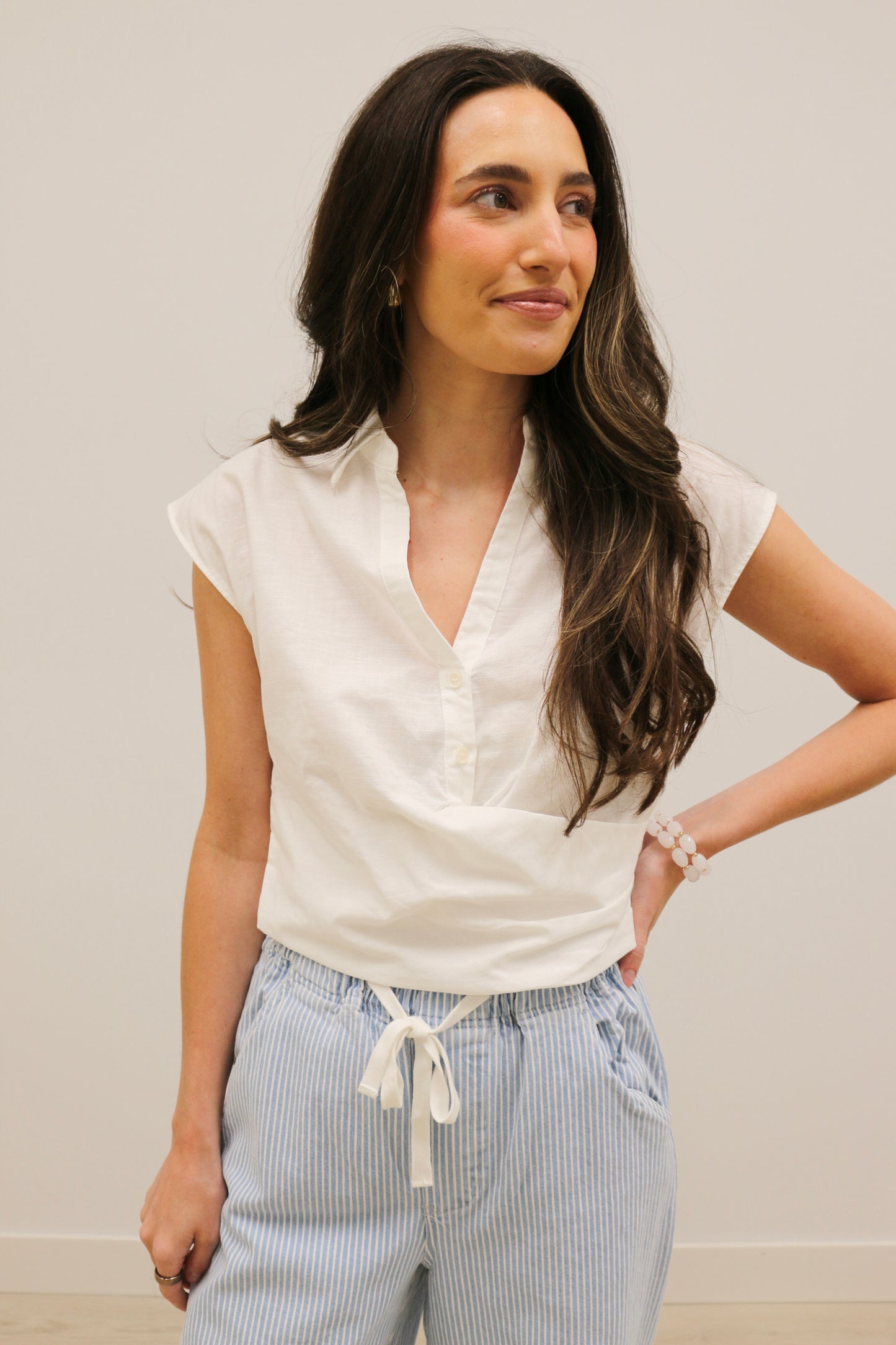 Pipa Sleeveless Collared Folded Waist Top - White