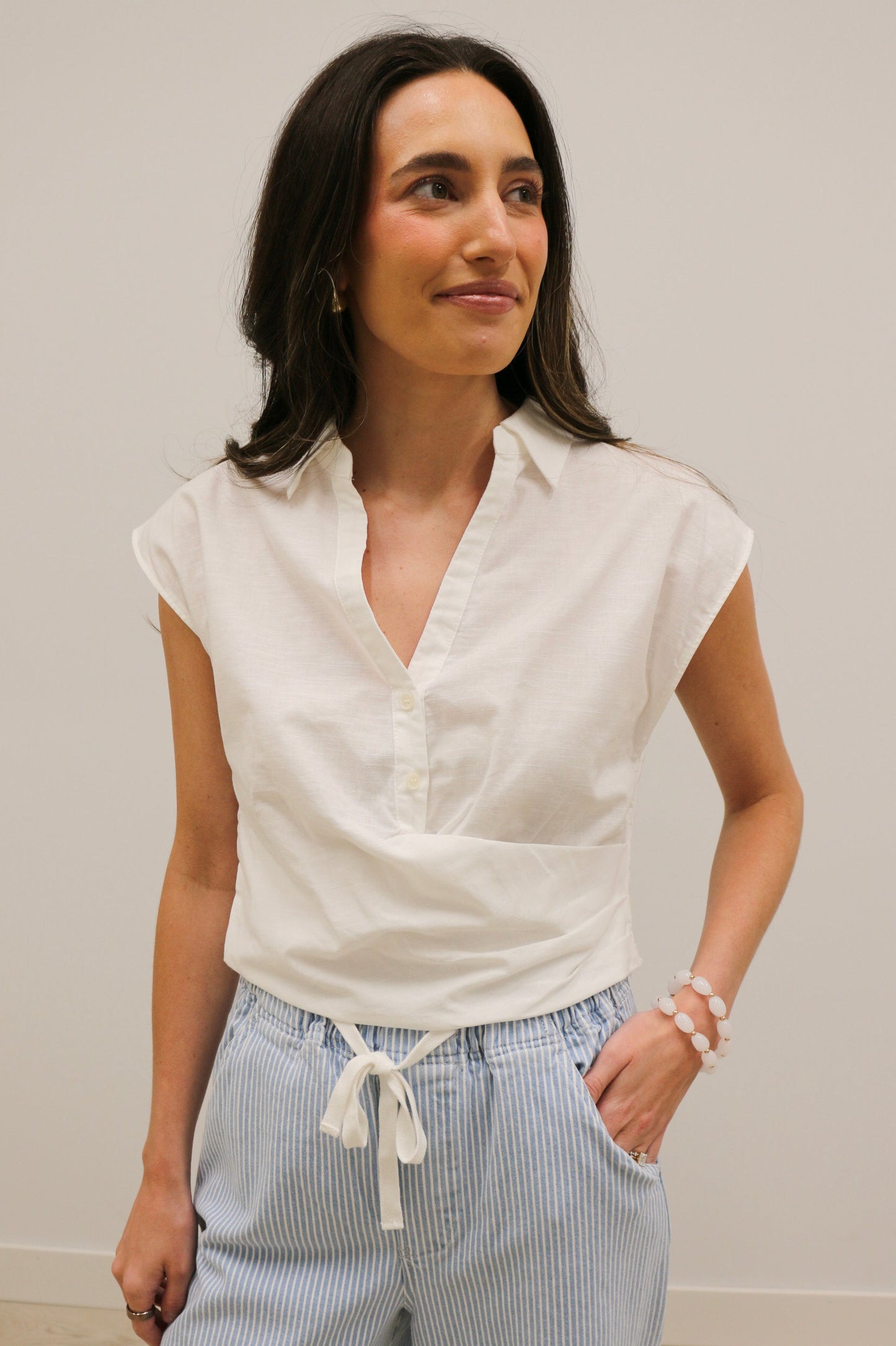 Pipa Sleeveless Collared Folded Waist Top - White