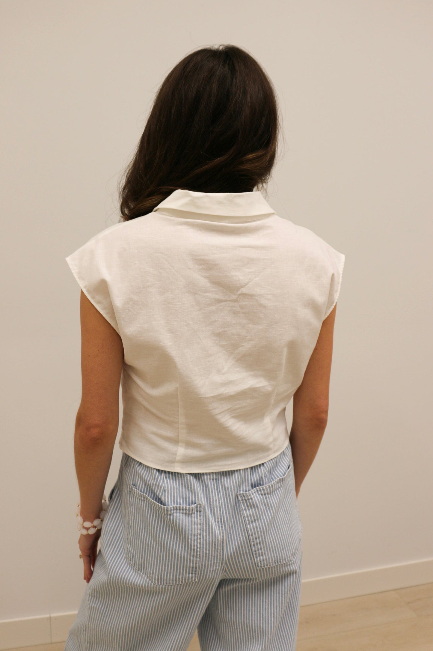 Pipa Sleeveless Collared Folded Waist Top - White