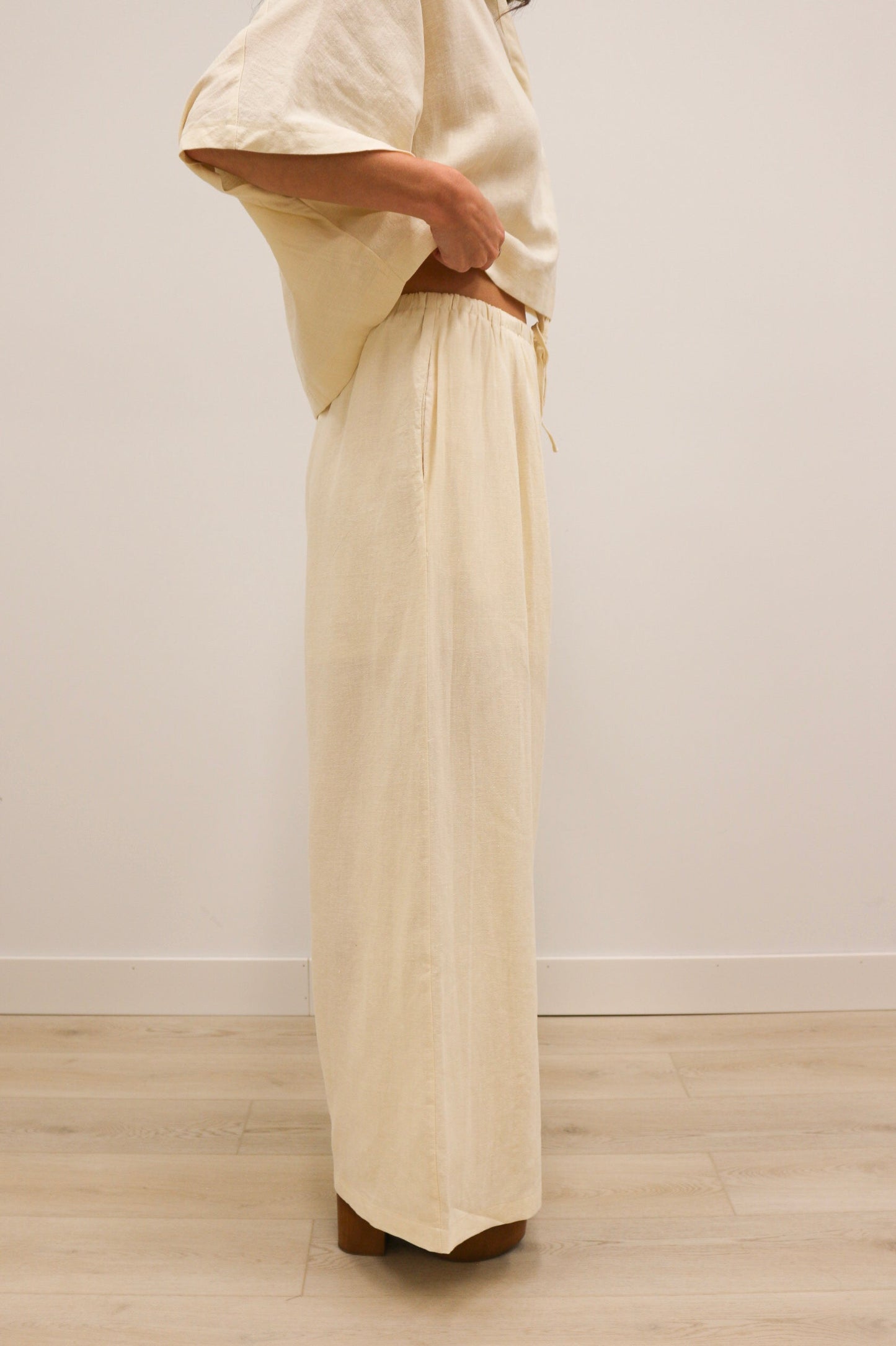 Raleigh Textured Wide Leg Relaxed Fit Drawstring Pants - Light Linen