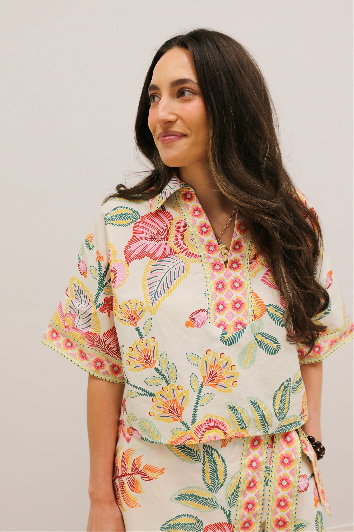 Seychelles Tropical Print Collared Short Sleeve Woven Top - Pink Multi