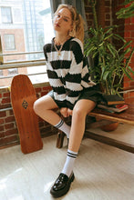 Load image into Gallery viewer, Sila Striped Crew Knit Sweater Pullover - Black and White
