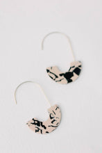 Load image into Gallery viewer, Black and White Marble Threader Earrings
