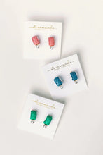 Load image into Gallery viewer, Mini Raffia and Pearl Huggie Hoop Earrings - Pink
