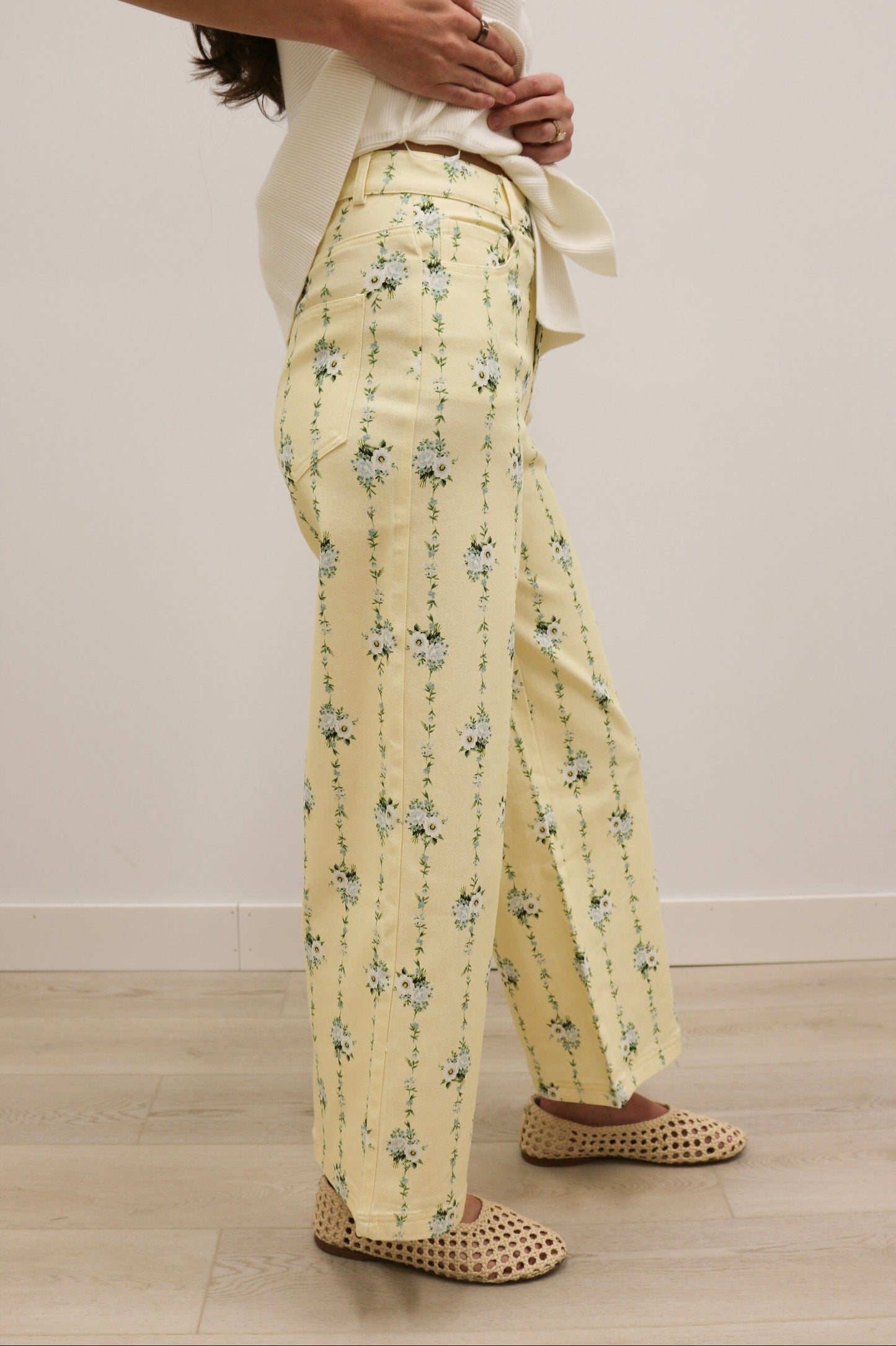 Valery Vertical Floral Print Wide Leg Cropped Pants - Yellow Multi